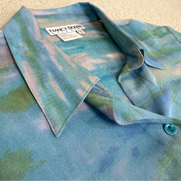 Vintage Nancy Bolen City Girl 100% Silk Tropical Print Beaded Button Down Shirt - Picture 4 of 17
